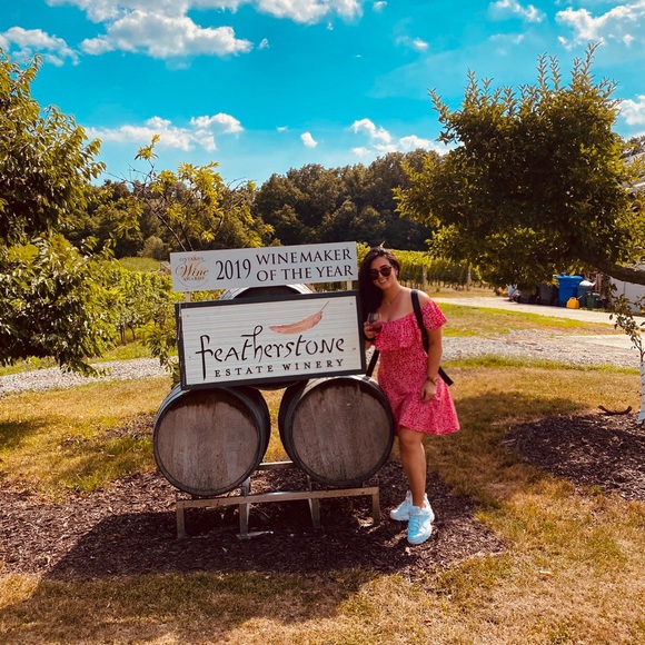 Meet your Posher, Daniela - Picture 7 of 16